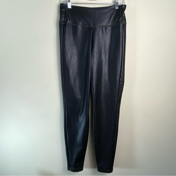 Women’s ATHLETA Black Gleam Faux Leather Front Leggings Size Medium - Picture 4 of 13